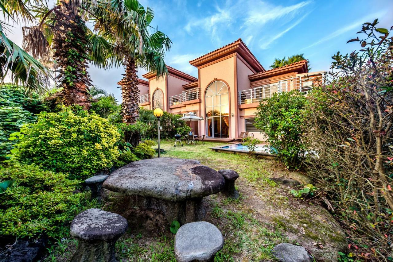 Palm Valley Resort Seogwipo Exterior foto